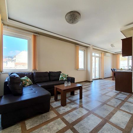 High Esteta Grand Apartment Burgas Ngoại thất bức ảnh